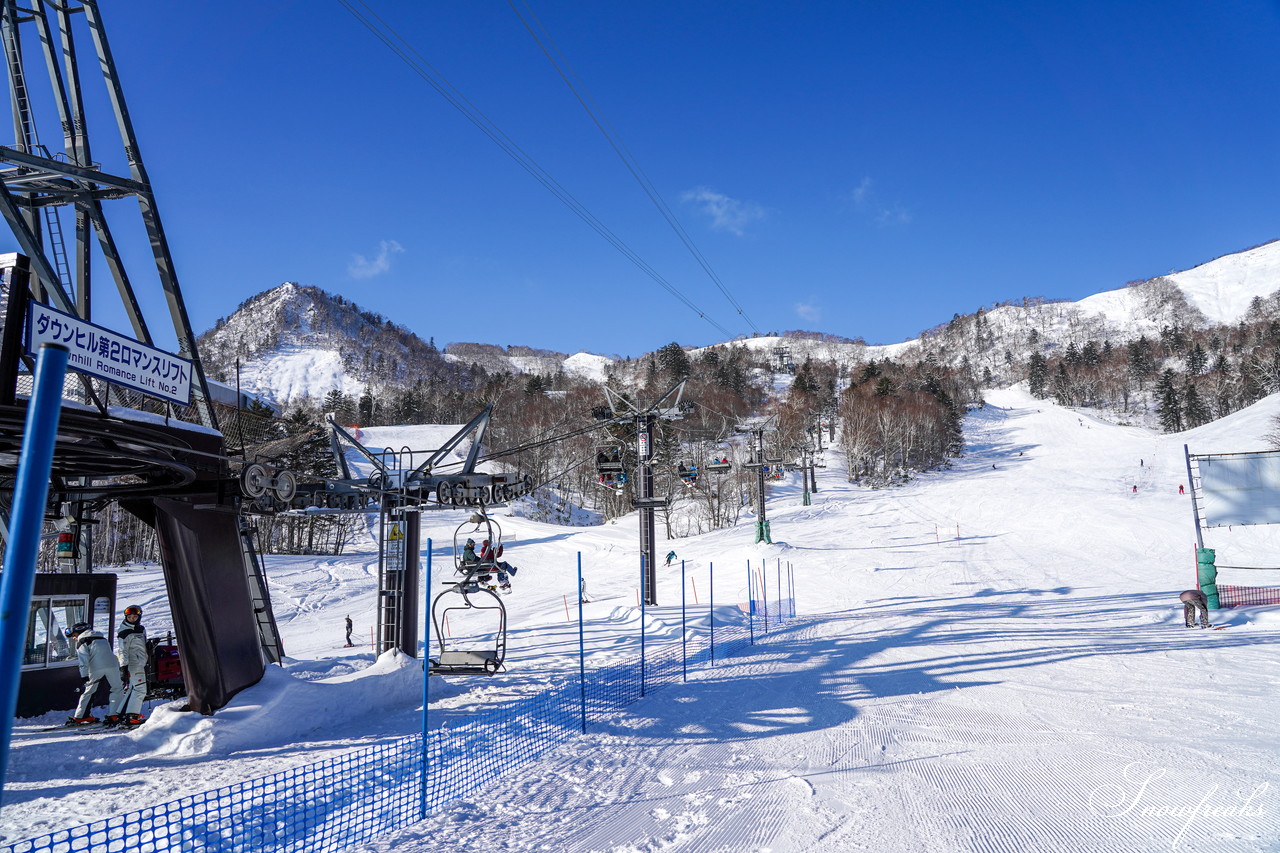 富良野スキー場 積雪100cm、オープン初日から滑走距離3,400ｍのロングダウンヒルが可能！最高のコンディションでシーズン開幕です♪